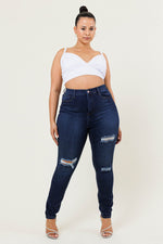 Load image into Gallery viewer, Love on Me Jeans
